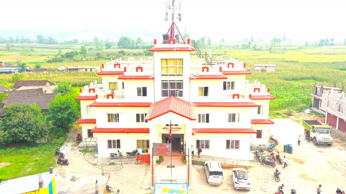 सिन्धुलीको मरिणमा विवाह नगरी स्नातक गर्ने छोरीलाई एक लाख